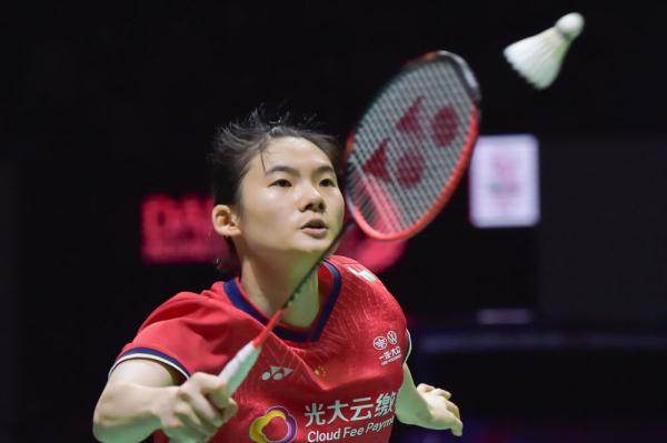 的运动员互 的运动员互