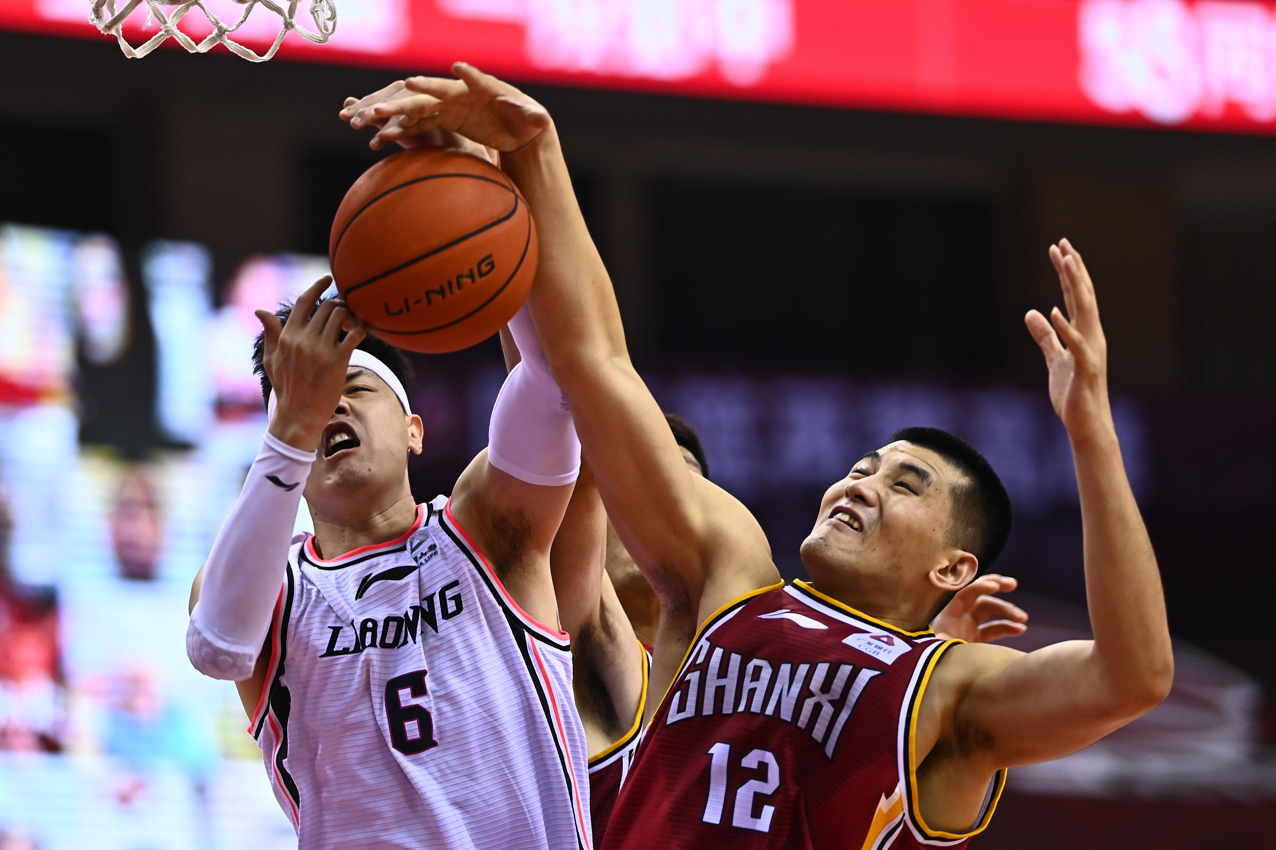 接触并参与 接触并参与