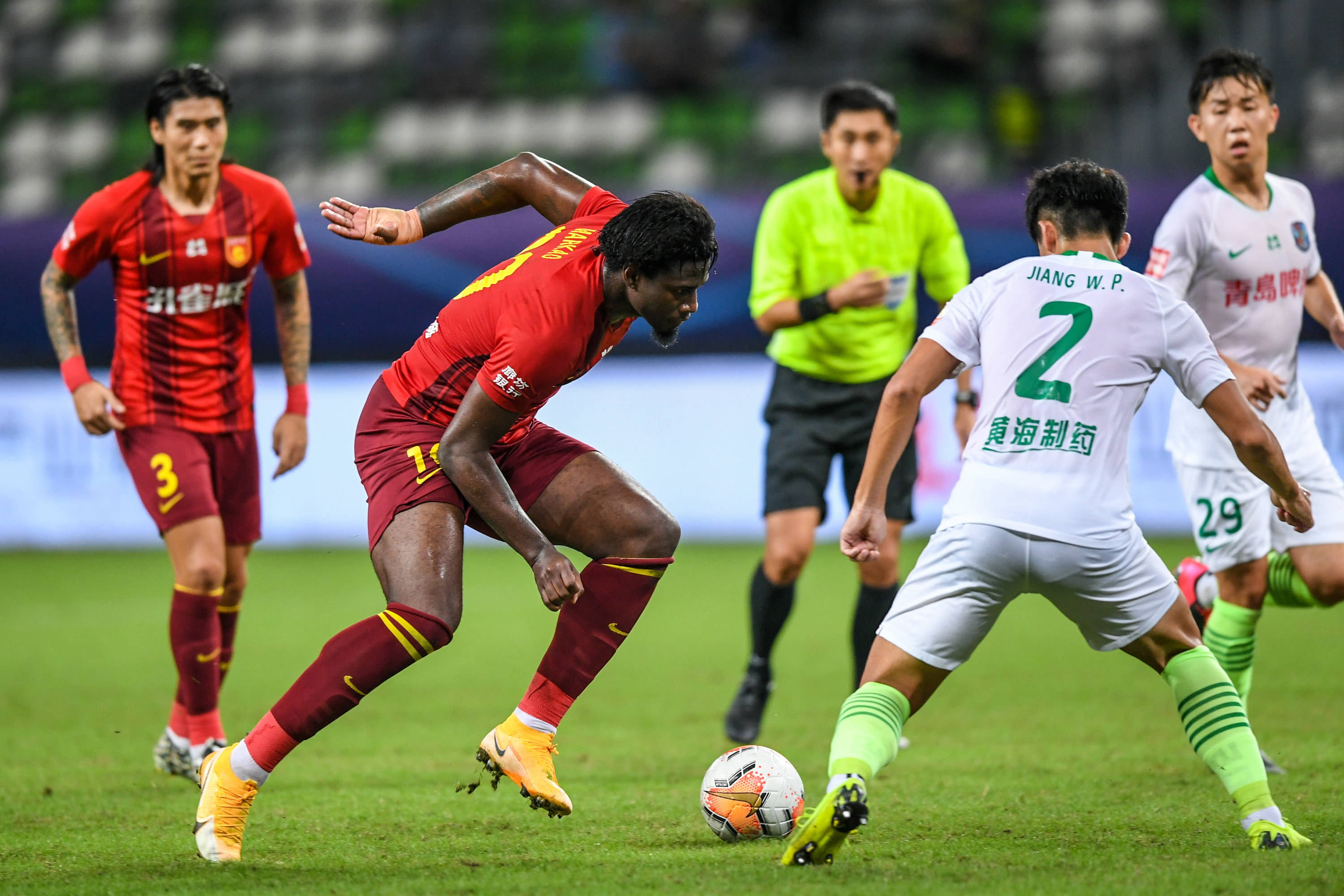 犯规与错位 犯规与错位