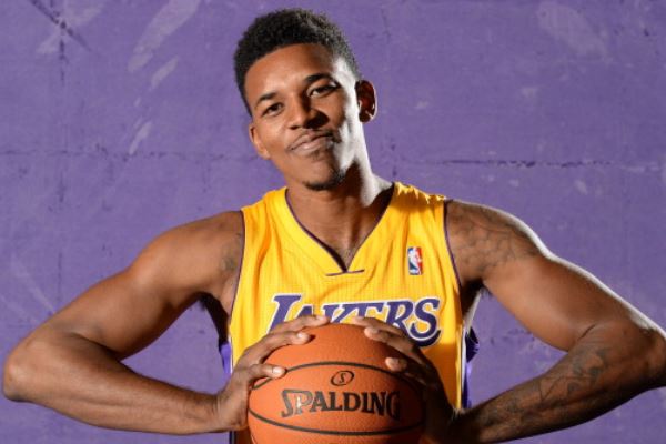 球与二次持 球与二次持